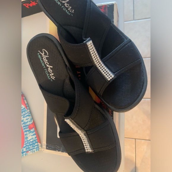 Skechers Cali Memory Foam Sandals - Picture 1 of 3